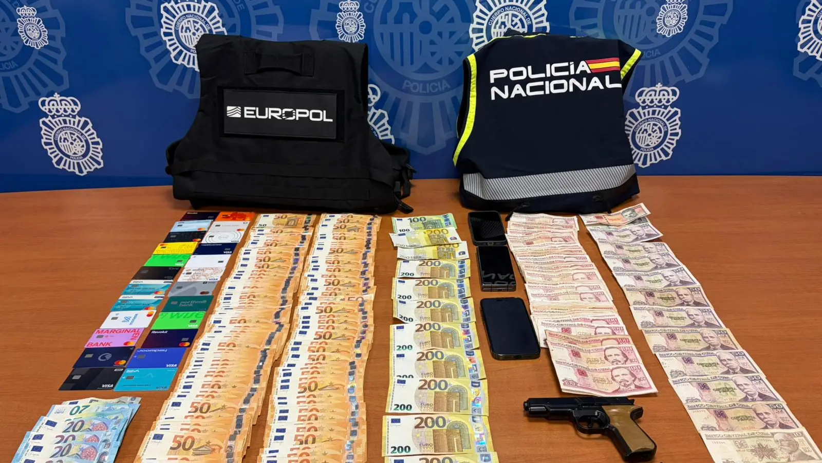Smantellata rete criminale che trafficava migranti cubani verso la Spagna