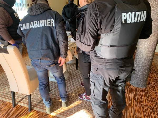 13 arrested for tricking elderly with love in Italy – The criminal gang ...