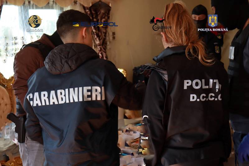 13 arrested for tricking elderly with love in Italy – The criminal gang ...