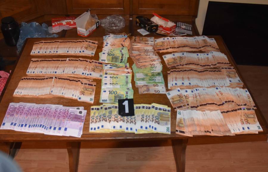 Balkan cartel sinks as Spain seizes 2.7 tonnes of cocaine on board ...