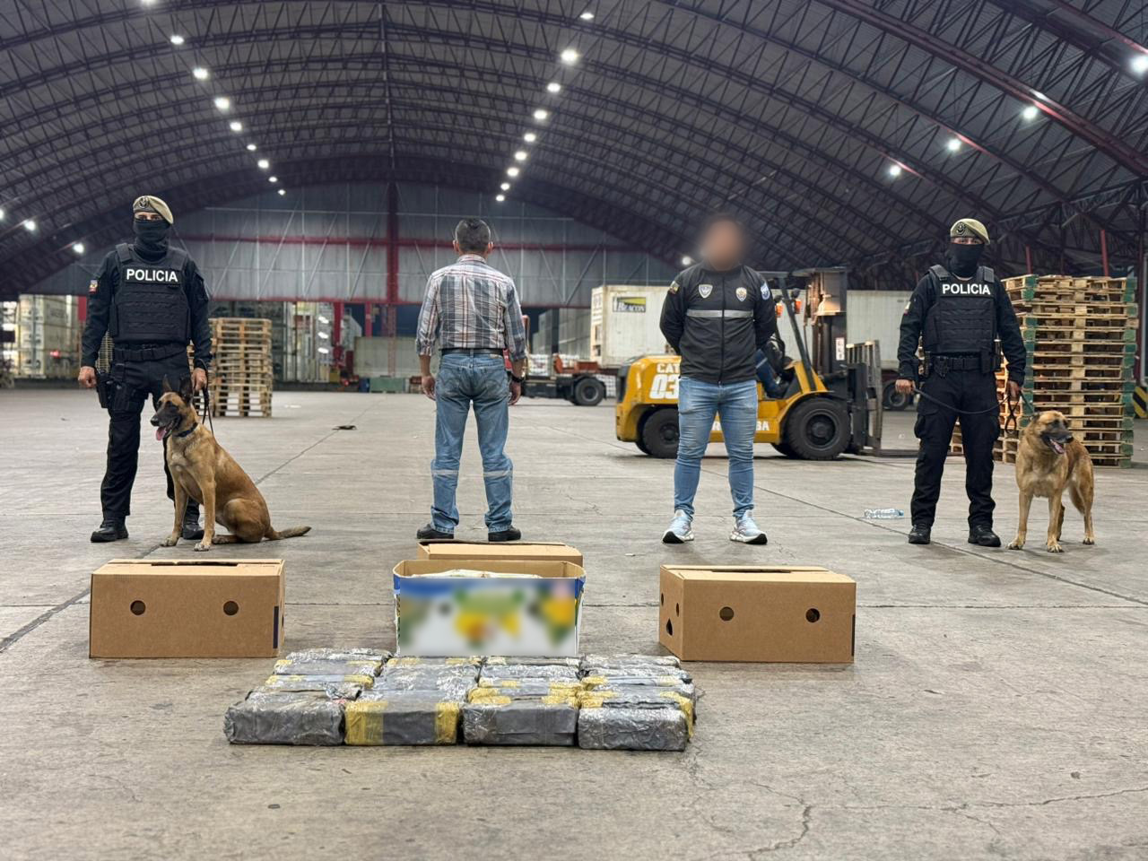 Large cocaine bust in Ecuador: 36 arrested after 73 tonnes of drugs ...